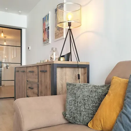 Cozy In Apartment *
